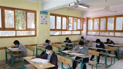 ٢٧ ألفا و ٣٣٤ طالبا وطالبة يؤدون امتحانات الشهادة الإعدادية بأسوان