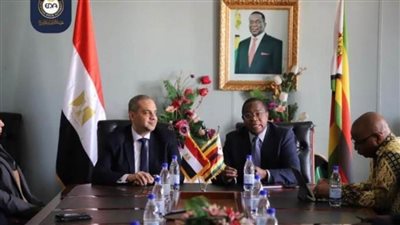 رئيس هيئة الدواء يزور زيمبابوي لدعم وجود المستحضرات المصرية بأفريقيا