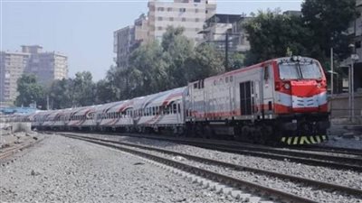 مصرع شخصين دهسًا صدمهما قطار أثناء وانهيار منزل بقرية ادفا بسوهاج