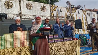 10 رحلات عمرة و تكريم 450 من حفظة القرآن الكريم ببنى سويف