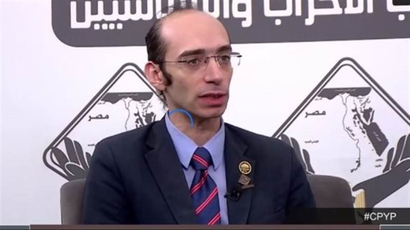 النائب محمد عبدالعزيز