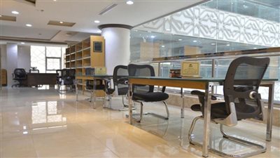 مكتبة الحرم المكي تضم قسمًا يحتوي على 2100 من الرسائل الجامعية