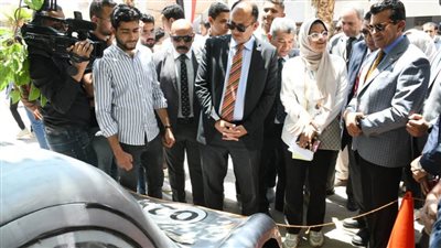 وزير الشباب يشارك طلاب الهندسة في أكبر مسابقة على مستوى الجامعات المصرية