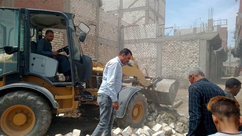 إزالة 32 حالة تعدي