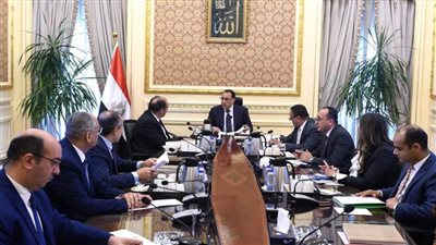 رئيس الوزراء يتابع موقف شركة النصر للتصدير والاستيراد 