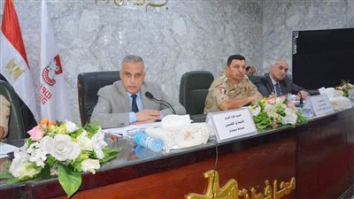 محافظ سوهاج يترأس اجتماعًا لمتابعة تنفيذ مشروعات 