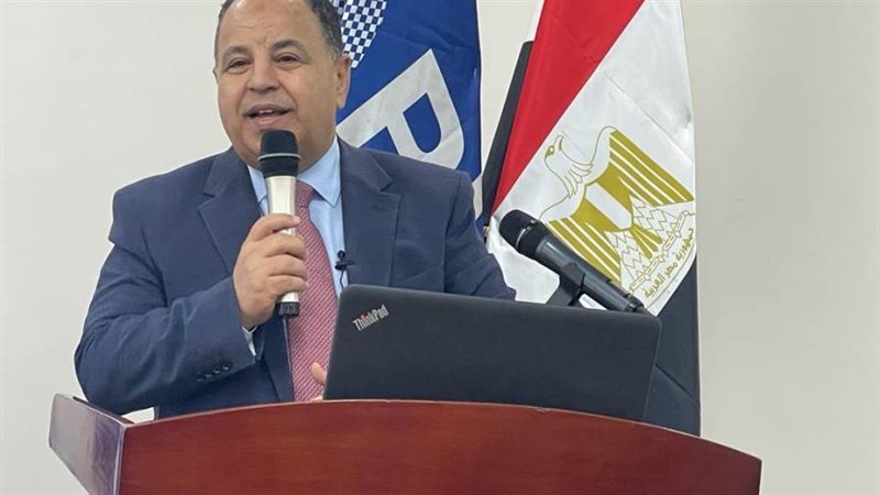 وزير المالية الدكتور