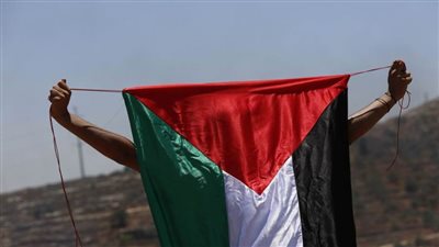 عاجل| الكنيست تقر  مشروع قانون حظر رفع العلم الفلسطيني