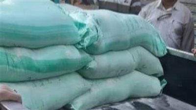 قبل تهريبه للسوق السوداء.. ضبط طن و150 كيلو دقيق بلدي بمخبزين بالشرقية 