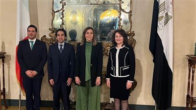وزيرة الثقافة تلتقي سفير مصر في إيطاليا لبحث سبل التعاون في المجالات الثقافية