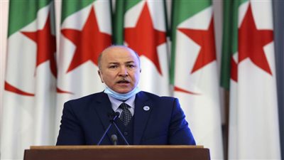 رئيس الحكومة الجزائرية يصل إلى جدة للمشاركة في أعمال القمة العربية ممثلا عن الرئيس تبون