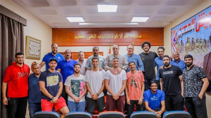 أبطال الشمس