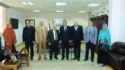 آداب سوهاج تنظم ندوة تثقيفية بعنوان إرادة الشعب وإصرار الجيش