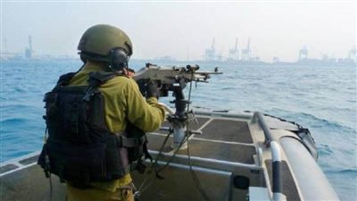 إعلام: بحرية الاحتلال تهاجم مراكب صيادين فلسطينيين قبالة غزة