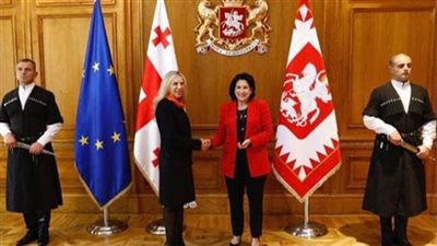 سفيرة مصر في تبليسي خلال تقديمها أوراق اعتمادها لرئيسة جورجيا: العلاقات بين بلدينا تاريخية