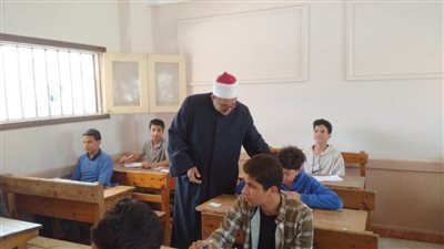 تفقد امتحانات الشهادتين الابتدائية والإعدادية الأزهرية