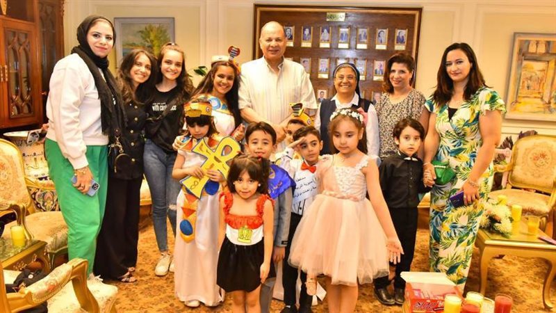 محافظ أسيوط يلتقي