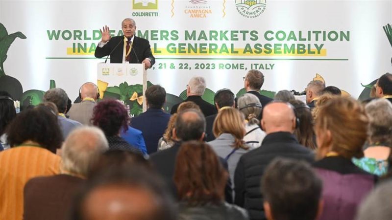 وزير التموين والتجارة