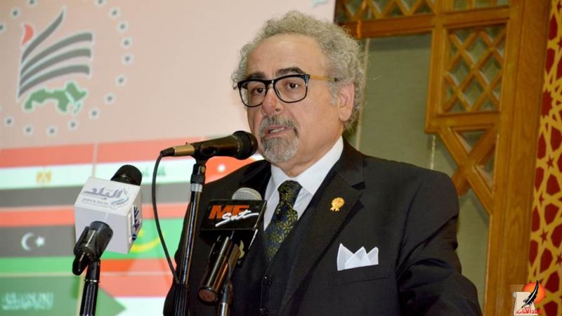 الدكتور علاء عبد