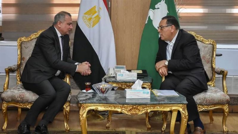 محافظ الشرقية ومدير