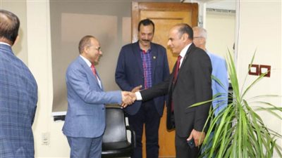 محافظ الإسماعيلية الأسبق يشهد حفل تخريج دورة المدربين الأساسية 