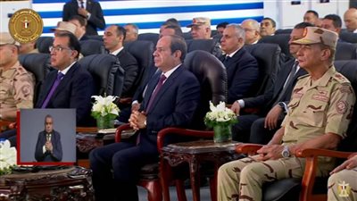 بالفيديو كونفرانس.. الرئيس السيسي يفتتح مصنع التكسير الأولي لخام الكوارتز بمرسى علم