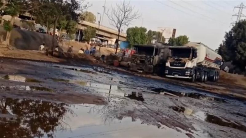 اخماد حريق بسيارتين