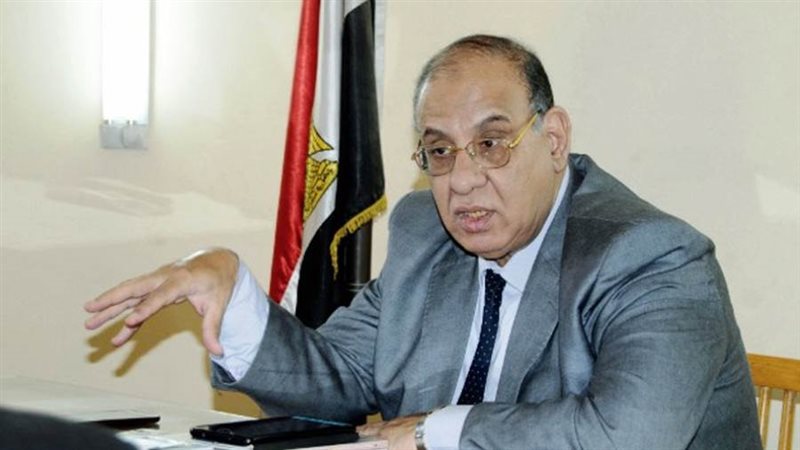 الدكتور طلعت عبد