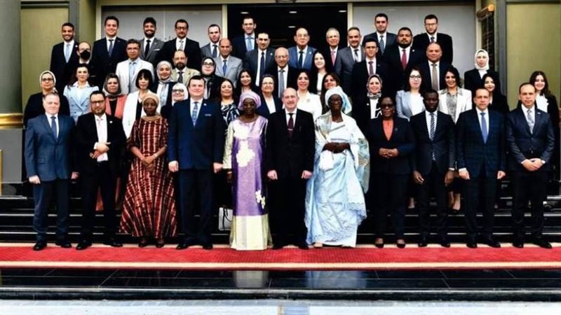 وفد المجلس الاستشاري