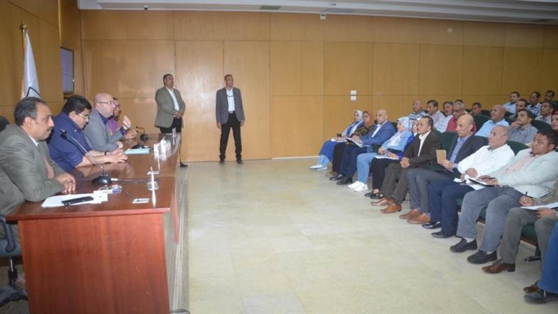 لقاء محافظ بنى سويف