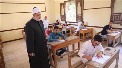 رئيس المعاهد الأزهرية: 140 ألف طالب وطالبة يؤدون امتحان الثانوية 3 يونيو المقبل