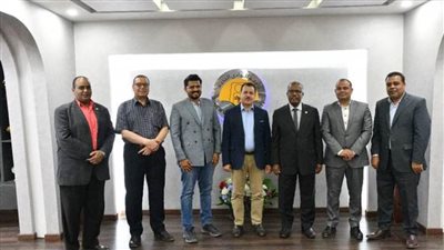 جامعة الوادي الجديد تبحث استقبال 22 من طلاب الهند للدراسة بكلية الطب