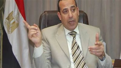 محافظ شمال سيناء يتابع سير امتحانات الدبلومات الفنية بالمحافظة