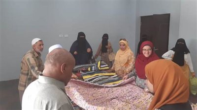 معرض تسويقي للمنتجات الحرفية بمركز شباب قرية اللواء صبيح بالوادي الجديد