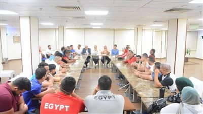 رئيس البارالمبية يشيد بمستوى منتخب الخماسي ويعقد اجتماعا مع لاعبي رفع الأثقال