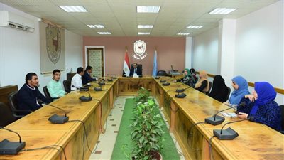 رئيس جامعة سوهاج يكرم الفائزين في المسابقة الرمضانية لوحدة البوابة الإلكترونية