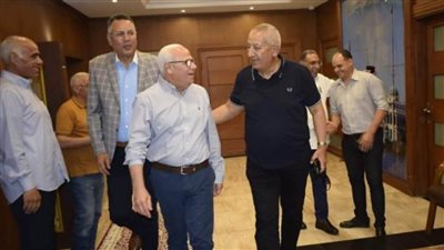 محافظ بورسعيد يستقبل رئيس وقيادات النادي المصري