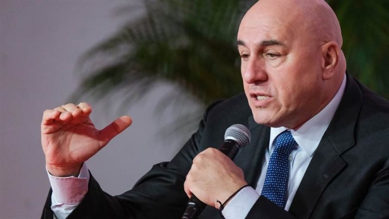 وزير الدفاع الإيطالي