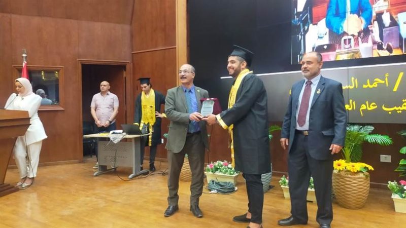 تكريم النقيب العام