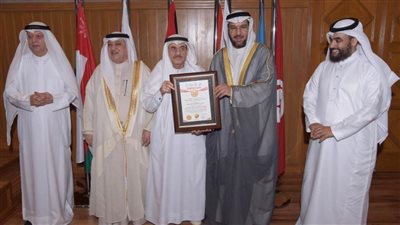 لجهوده الإنسانية الخيرية.. الكويت تمنح الوجيه أحمد البنا لقب سفيرًا للمسؤولية الاجتماعية