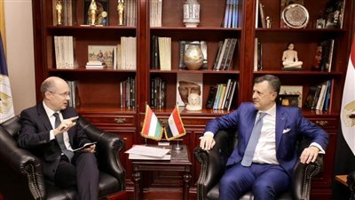 وزير السياحة والآثار يلتقي سفيري المجر وبوروندى لبحث سبل التعاون