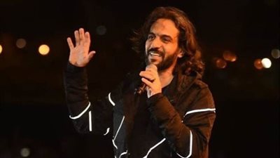 بهاء سلطان يحيي حفل افتتاح فرع الأهلي بالتجمع الخامس