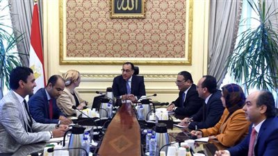 رئيس الوزراء يلتقي وزيرة البيئة لمتابعة عدد من ملفات عمل الوزارة 