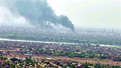 روسيا تشن ضربات جوية على كييف والعاصمة الأوكرانية تحتفل بذكرى تأسيسها