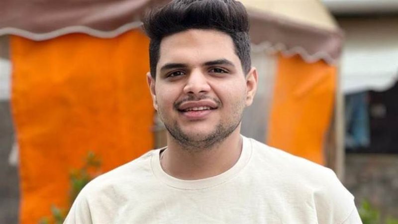 المطرب على مجدى