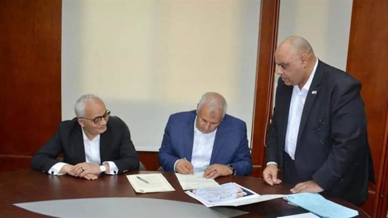 وزير التعليم ومدير