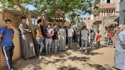 تشيبع جنازة شابين لقيا مصرعهما جراء تعرضهما لانهيار بيارة صرف صحي بالشرقية 