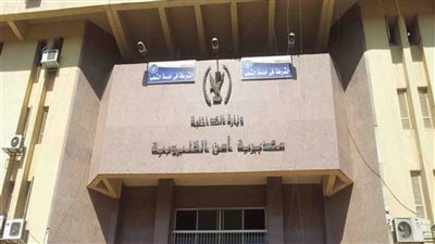 القبض على مسجلة آداب لنشرها فيديوهات مخلة عبر الفيس بوك ببنها