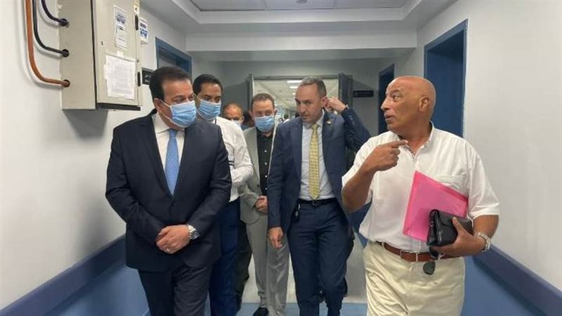 وزير الصحة بمستشفى