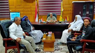 رئيس مدينة الحسنة يبحث مع مشايخ وعواقل المدينة المشاكل العالقة بالمنطقة